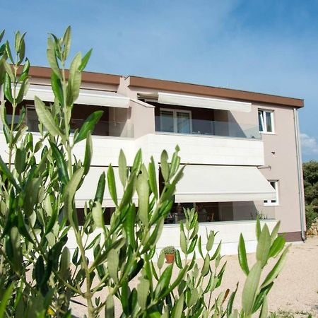 Apartments Melody Mandre Exterior photo