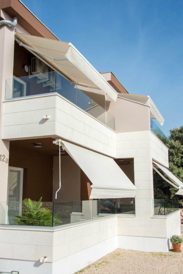 Apartments Melody Mandre Exterior photo